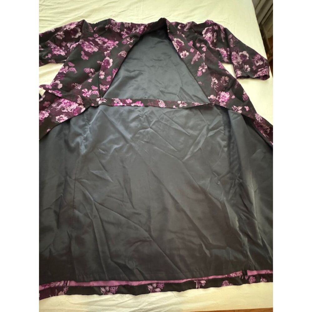 NWOT Brocade Maxi Kimono Robe/Dressing gown. Purple/pink - Picture 3 of 8